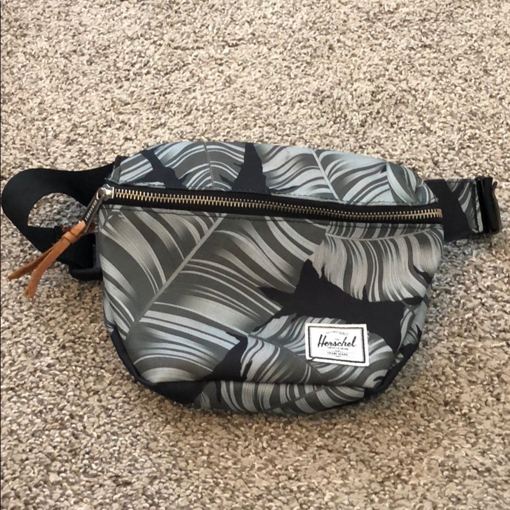 Herschel fanny pack